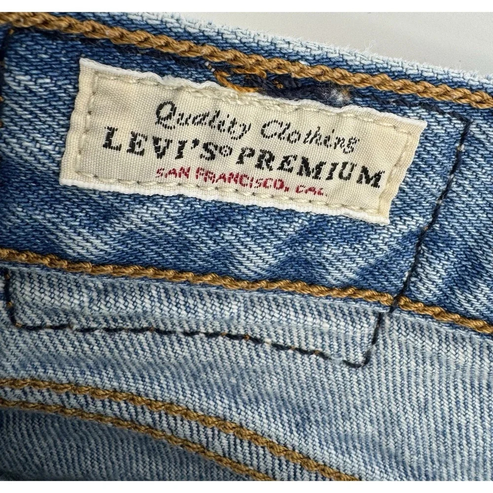 Levi's Wedgie Women's High Rise Cut Off Blue Denim Shorts Button Fly Size 26W